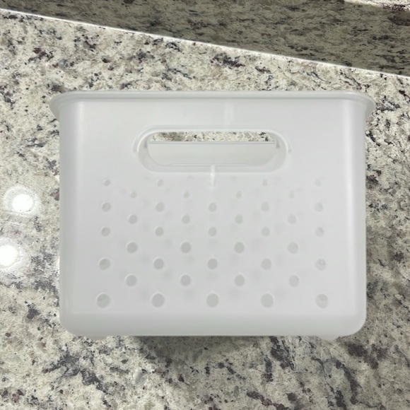 Target 3 count small storage bin - Picture 3 of 4